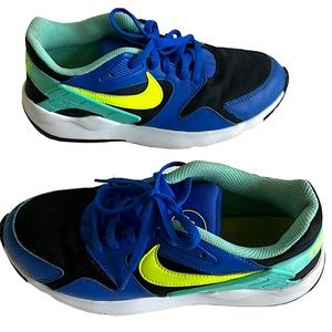 Nike React (GS) size 5.5y